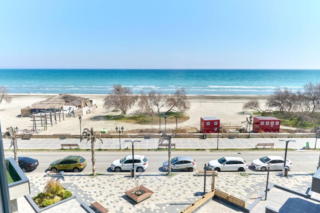 Glamour Red Apartment 22 In Spa Pool Resort Mamaia Bagian luar foto