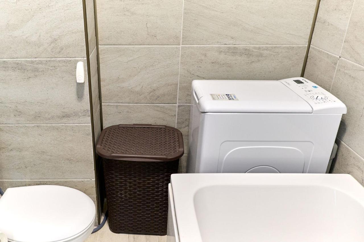 Glamour Red Apartment 22 In Spa Pool Resort Mamaia Bagian luar foto