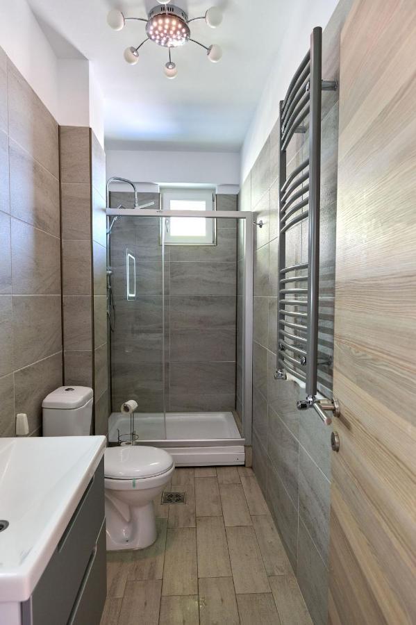 Glamour Red Apartment 22 In Spa Pool Resort Mamaia Bagian luar foto